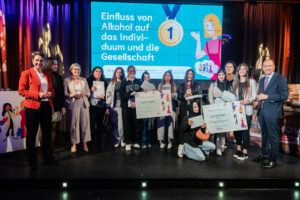MINT Girls Challenge Überreichung 1. Platz Gutschein