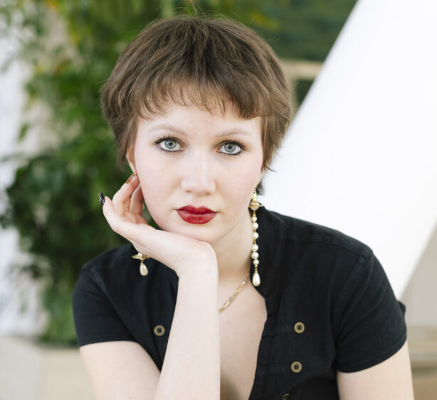 Portraitfoto von LEA-Jugendbeirätin Lara