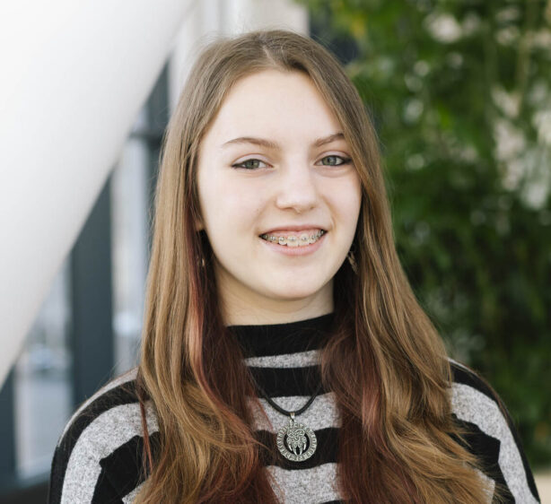 Portraitfoto von LEA-Jugendbeirätin Lisa